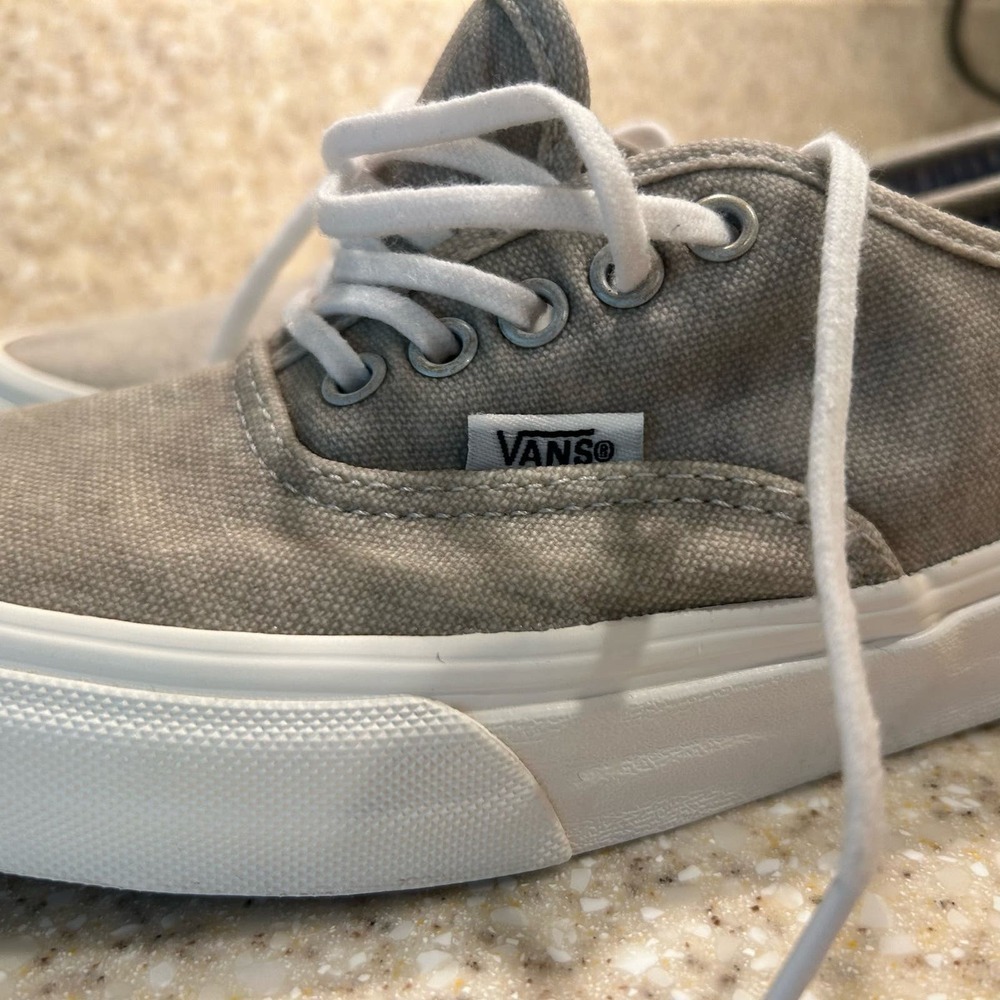 Vans Women's Size 8 Grey Sneaker - Picture 5 of 9